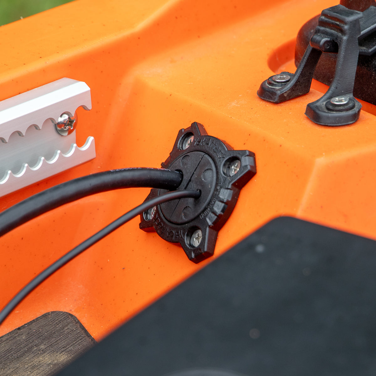 GridLoc Through Hull Wiring Kit XL